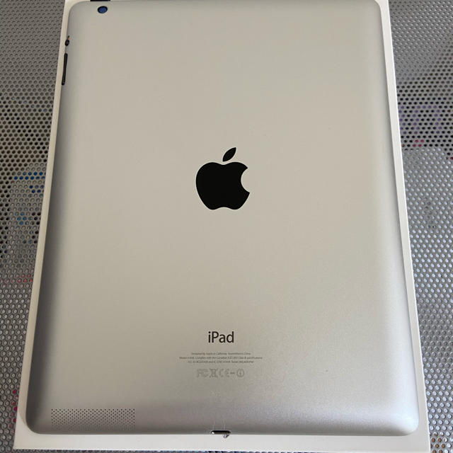 iPad 第4世代 Wi-Fi 64GB Retinaディスプレイモデル