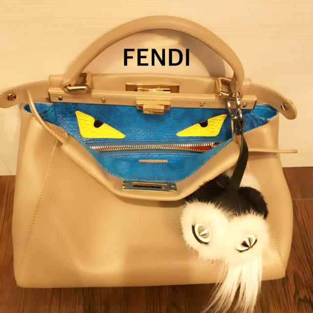 FENDI - 【期間限定セット出品】FENDI フェンディ ピーカーブー チャーム バッグの通販 by U1's shop｜フェンディならラクマ
