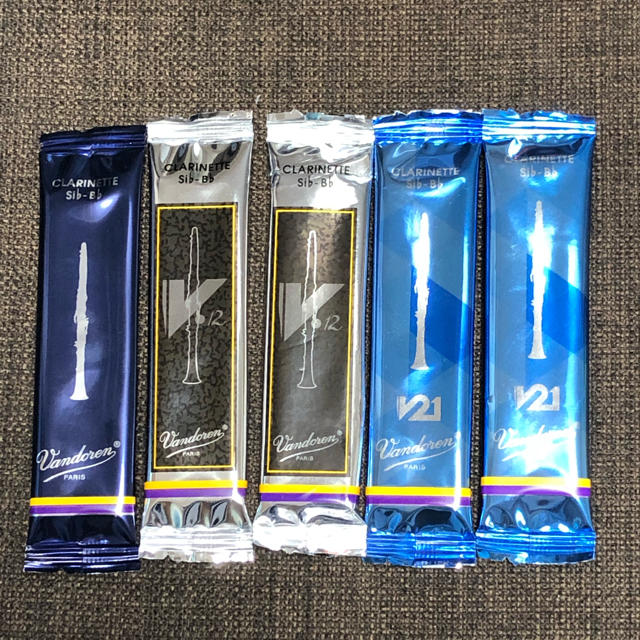 クラリネットリードバラ売りセット 青箱・V12・V21 | フリマアプリ ラクマ