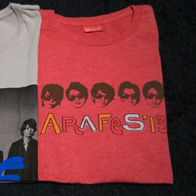 嵐 Ｔシャツ（セット）オマケ付き エンタメ/ホビーのタレントグッズ(アイドルグッズ)の商品写真