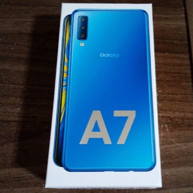 Galaxy A7simフリースマートフォン　ブルー