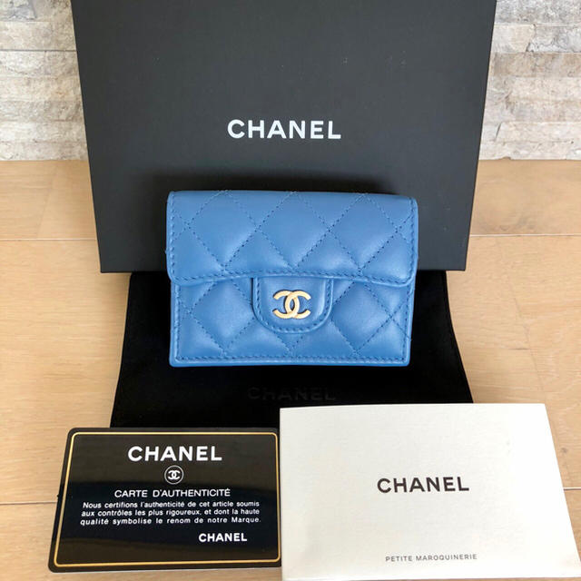 新しい CHANEL ミニ財布 マトラッセ スモールフラップ クラッシック