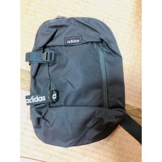 アディダス(adidas)のadidasボディーバッグ(ボディーバッグ)