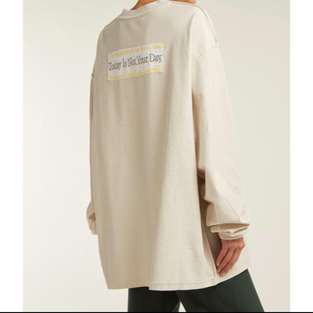 Balenciaga(バレンシアガ)のVETEMENTS メンズのトップス(Tシャツ/カットソー(七分/長袖))の商品写真