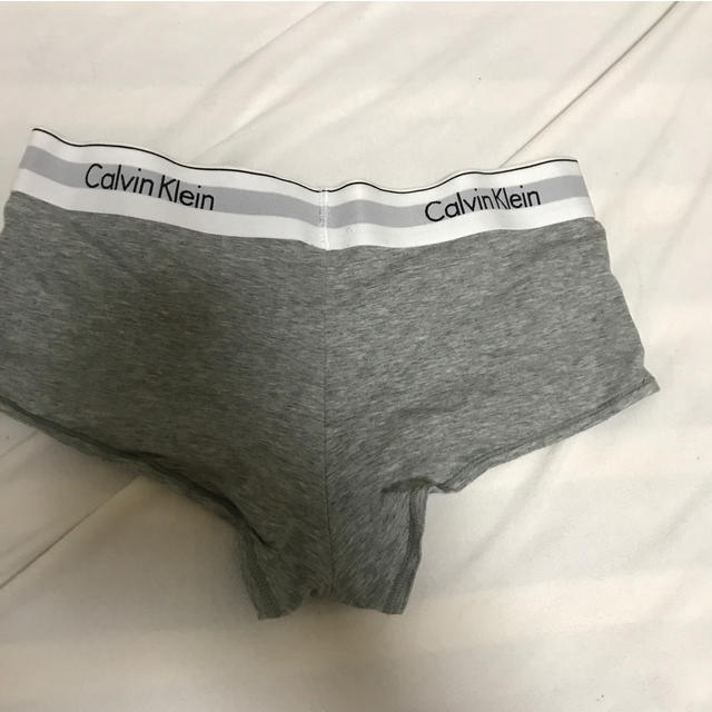 Calvin Klein(カルバンクライン)の送料込み！カルバンクラインレディースショーツ　アンダーウエアM レディースの下着/アンダーウェア(ショーツ)の商品写真