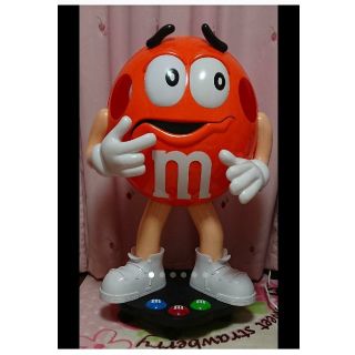 エムアンドエムアンドエムズ(m&m&m's)の❁¨̮m&m's ❁¨̮ストアディスプレイ オレンジくん 美品 フィギュア(キャラクターグッズ)