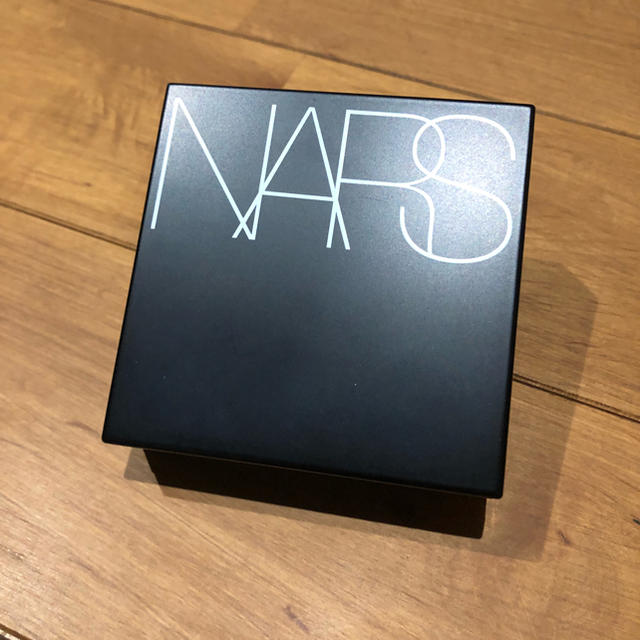 NARS(ナーズ)のNARS ナーズクッションファンデ 5878 コスメ/美容のベースメイク/化粧品(ファンデーション)の商品写真