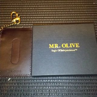 ミスターオリーブ(Mr.OLIVE)の<本日限定値引き> ミスターオリーブ　パスケース　カードケース　レザー(名刺入れ/定期入れ)