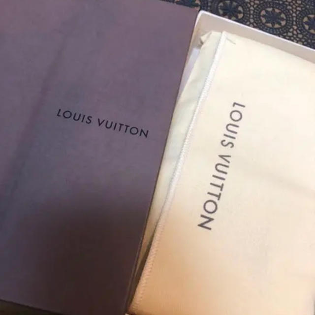 LOUIS VUITTON(ルイヴィトン)のルイヴィトン 長財布 ヴェルニ レディースのファッション小物(財布)の商品写真