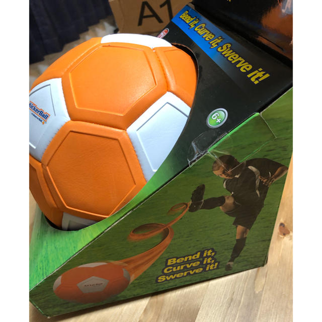 キッカー ボール Kicker Ball Swerve Ball [輸入品] エンタメ/ホビーのテーブルゲーム/ホビー(スポーツ)の商品写真