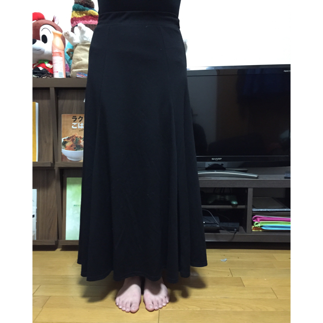 ARROW(アロー)の黒のロングスカート レディースのスカート(ロングスカート)の商品写真
