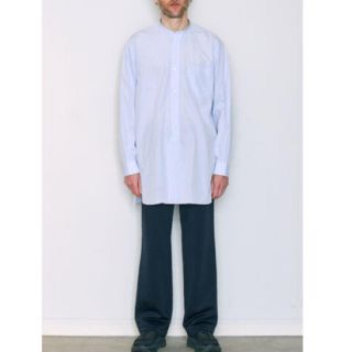 コモリ(COMOLI)の【18aw/希少品】comoli バンドカラーシャツ sax サイズ 3(シャツ)