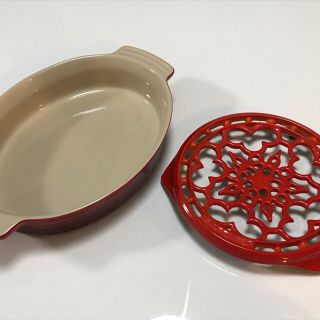 ルクルーゼ(LE CREUSET)のル・クルーゼ　グラタン皿と鍋敷セット(食器)