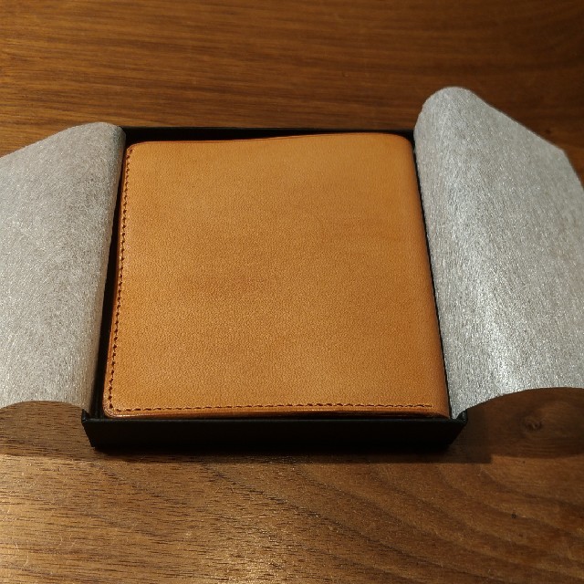 SYRINX  小さな　薄い財布　HITOE fold camel牛革生産