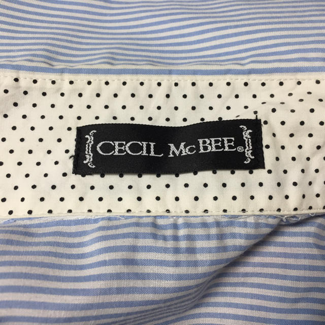 CECIL McBEE(セシルマクビー)のセシルマクビー ストライプ×ドット 水色 七分袖 ブラウス シャツ レディースのトップス(シャツ/ブラウス(長袖/七分))の商品写真