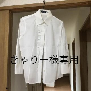 バーバリー(BURBERRY)のBurberry 白Yシャツ　レディース42(シャツ/ブラウス(長袖/七分))