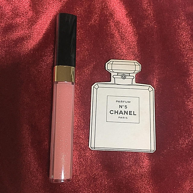 CHANEL(シャネル)の【未使用】CHANEL リップグロス SESAME No.65  コスメ/美容のベースメイク/化粧品(リップグロス)の商品写真