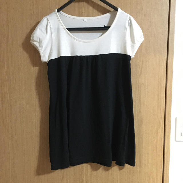Tシャツ白＆黒　L レディースのトップス(Tシャツ(半袖/袖なし))の商品写真