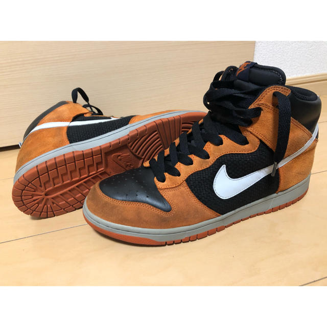 NIKE(ナイキ)のNIKE DUNK HIGH ナイキ　ダンク メンズの靴/シューズ(スニーカー)の商品写真