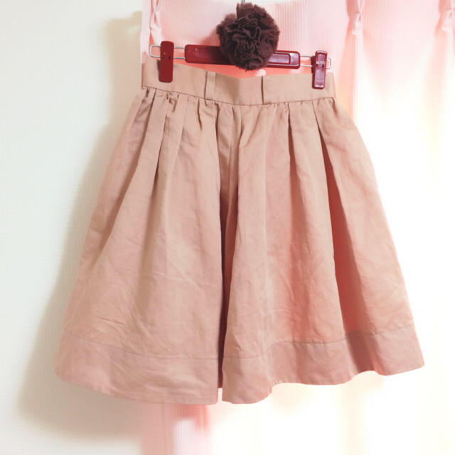 Adam et Rope'(アダムエロぺ)の流行色ダスティーピンク◎上品スカート レディースのスカート(ひざ丈スカート)の商品写真