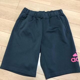 アディダス(adidas)の新品♪adidasハーフパンツ(ハーフパンツ)