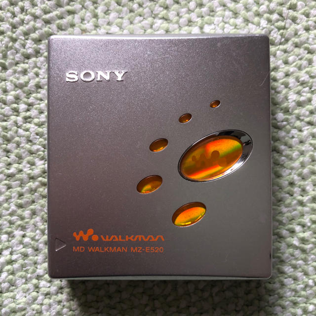 SONY(ソニー)のソニー　MDウォークマン　MZ-E520  スマホ/家電/カメラのオーディオ機器(ポータブルプレーヤー)の商品写真