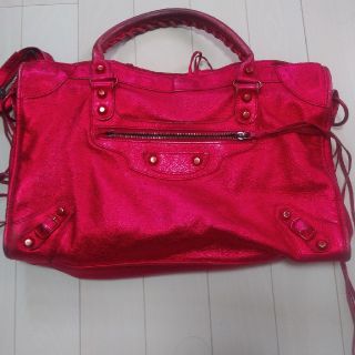 BALENCIAGA(バッグ ・ レッド/赤色系)のフリマアイテム一覧 BALENCIAGA(バッグ ・ レッド/赤色系)のフリマアイテム一覧