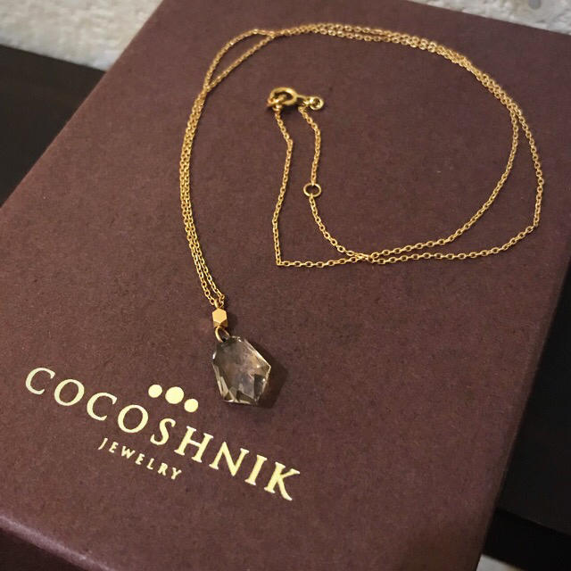 COCOSHNIK(ココシュニック)の★明日まで★最終価格*ココシュニック*K10YGスモーキークオーツのネックレス レディースのアクセサリー(ネックレス)の商品写真