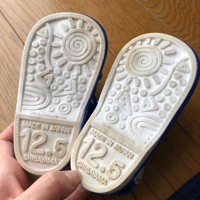 サンダル　 キッズ/ベビー/マタニティのベビー靴/シューズ(~14cm)(サンダル)の商品写真