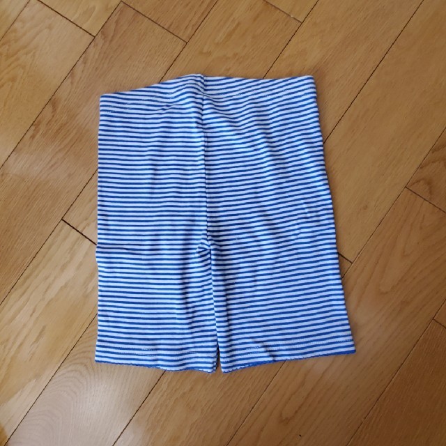 carter's(カーターズ)の新品未着用　carter's　ボーダーショート丈パンツ キッズ/ベビー/マタニティのキッズ服女の子用(90cm~)(パンツ/スパッツ)の商品写真