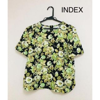 インデックス(INDEX)のINDEX 花柄　トップス  カットソー(カットソー(半袖/袖なし))