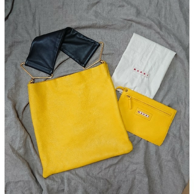 Marni(マルニ)の【MARNI】maxi handle tote bag レディースのバッグ(トートバッグ)の商品写真