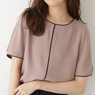 ナチュラルビューティーベーシック(NATURAL BEAUTY BASIC)の専用　ナチュラルビューティーベーシック　バイカラーブラウス(シャツ/ブラウス(半袖/袖なし))