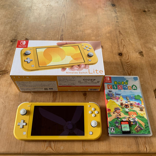 Nintendo Switch(ニンテンドースイッチ)のNintendo Switch Lite イエロー エンタメ/ホビーのゲームソフト/ゲーム機本体(家庭用ゲーム機本体)の商品写真