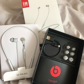 ビーツバイドクタードレ(Beats by Dr Dre)のBeatsワイヤレスイヤホン(ヘッドフォン/イヤフォン)