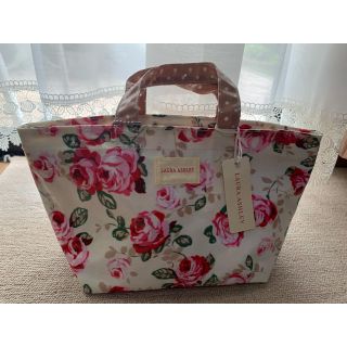 ローラアシュレイ(LAURA ASHLEY)のLAURA ASHLEY バック　値下げ(ハンドバッグ)