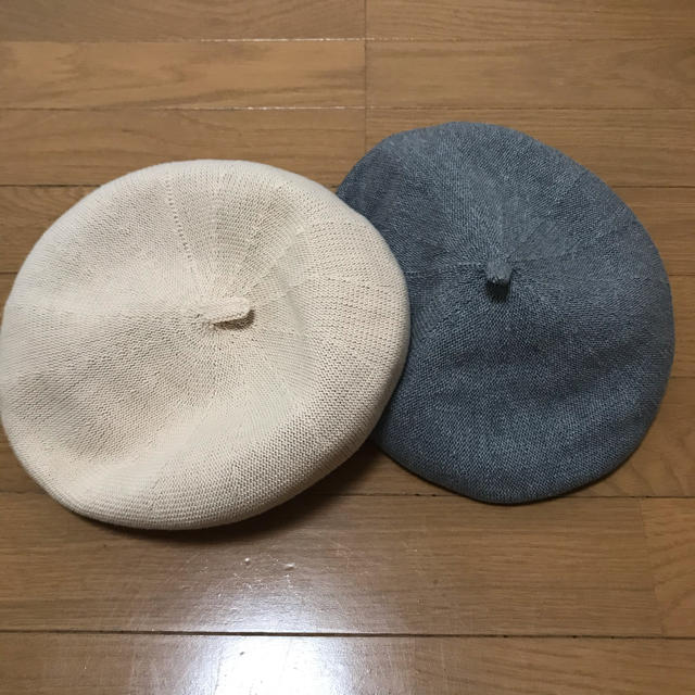 3COINS(スリーコインズ)のベレー帽2つセット☆ベージュ、グレー レディースの帽子(ハンチング/ベレー帽)の商品写真