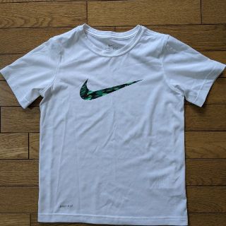 ナイキ(NIKE)のナイキ　Tシャツ　130 S 男の子(Tシャツ/カットソー)