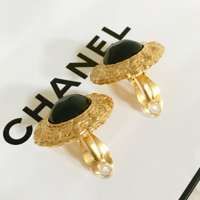 CHANEL - 正規品 シャネル イヤリング ゴールド チェーン 金 ブラック 丸 ヴィンテージの通販 by ☆ハーベスト☆｜シャネルならラクマ