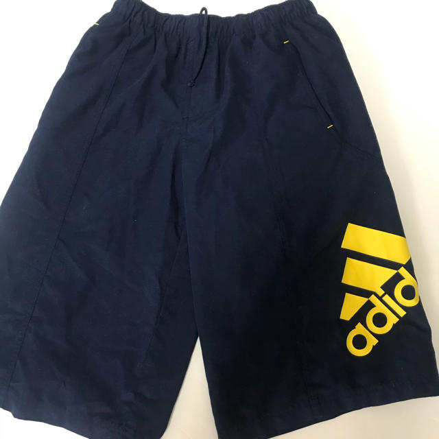 adidas(アディダス)のadidas 水着  150 男子用 キッズ/ベビー/マタニティのキッズ服男の子用(90cm~)(水着)の商品写真