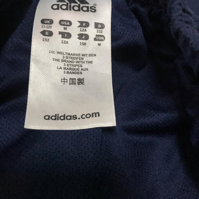 adidas(アディダス)のadidas 水着  150 男子用 キッズ/ベビー/マタニティのキッズ服男の子用(90cm~)(水着)の商品写真