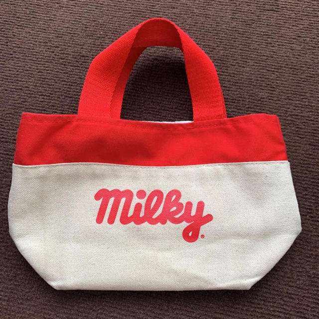 あっこん様専用　milky ぺこちゃん　ランチバッグ レディースのバッグ(トートバッグ)の商品写真