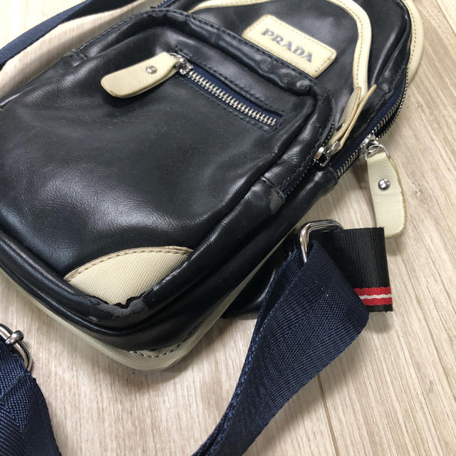 PRADA(プラダ)のPRADA プラダ　ボディバッグ　カバン メンズのバッグ(ボディーバッグ)の商品写真