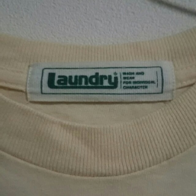 LAUNDRY(ランドリー)のLAUNDRY クリーム色 Tシャツ SS レディースのトップス(Tシャツ(半袖/袖なし))の商品写真