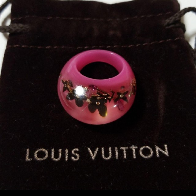 LOUIS VUITTON(ルイヴィトン)のルイヴィトン　リング　指輪　ピンク レディースのアクセサリー(リング(指輪))の商品写真