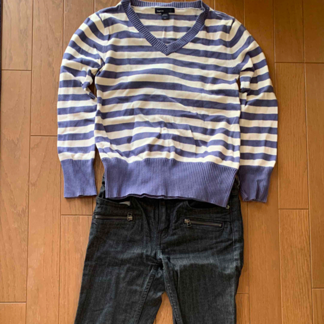 GAP Kids(ギャップキッズ)のGap Kids ボーダーニット白× 薄い青紫 セーター+ユニクロ デニムセット キッズ/ベビー/マタニティのキッズ服女の子用(90cm~)(ニット)の商品写真