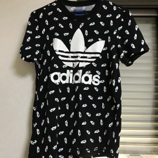 アディダス(adidas)のadidas Tシャツ(Tシャツ/カットソー(半袖/袖なし))