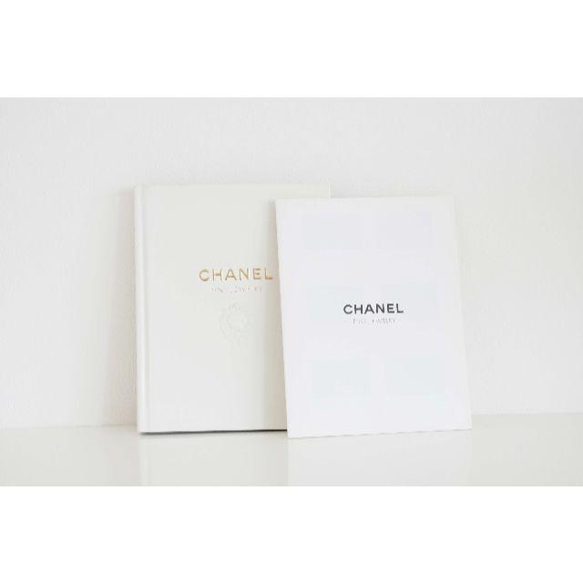CHANEL(シャネル)のCHANEL FINE JEWELRY カタログ エンタメ/ホビーの本(ファッション/美容)の商品写真