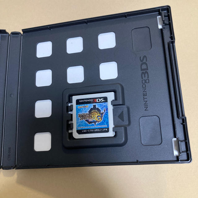CAPCOM(カプコン)のモンスターハンター3（トライ）G 3DS エンタメ/ホビーのゲームソフト/ゲーム機本体(携帯用ゲームソフト)の商品写真