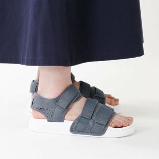 アディダス(adidas)の定10989円!水陸両用アウトドア!アディダス.アディレッタ新品サンダル(サンダル)